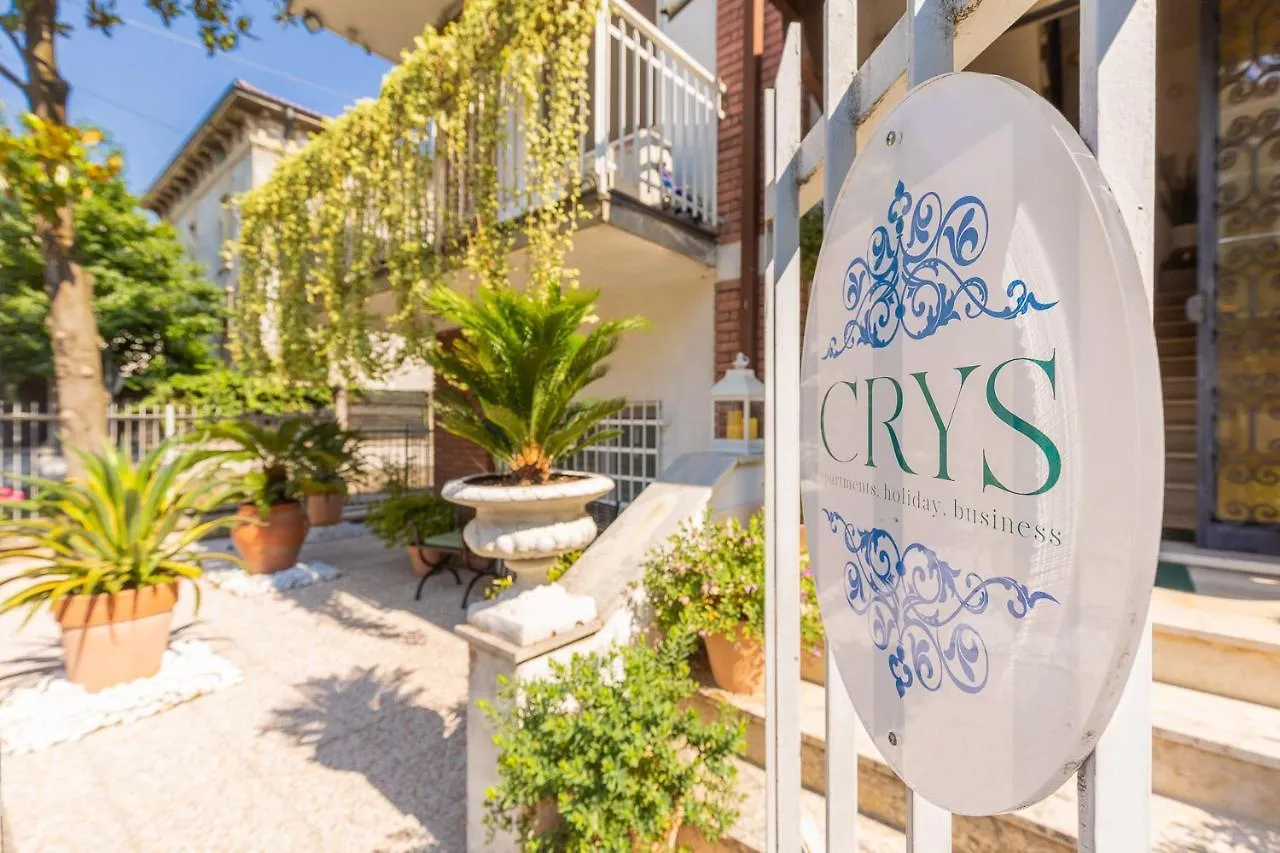 Crys: Apartments, Holiday, Business, Verde Verona 0*,  Italy